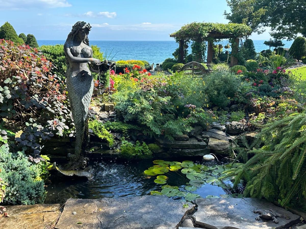The Wind In The Willows - Luxury Lakefront Oasis Bed & Breakfast Cobourg Luaran gambar